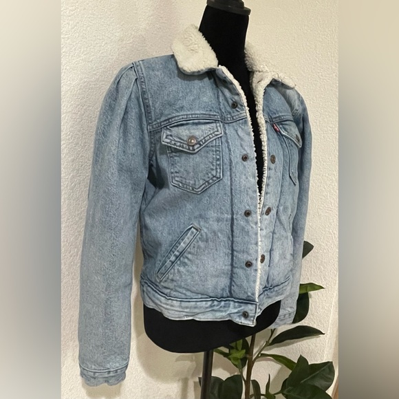 Levi's Blue Jean Jacket with White Sherpa Lining - Picture 4 of 5